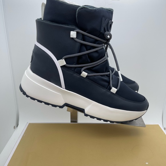 MICHAEL KORS Cassia Leather & Nylon Snow Boot Bootie, Admiral Blue size 10 - Picture 3 of 10